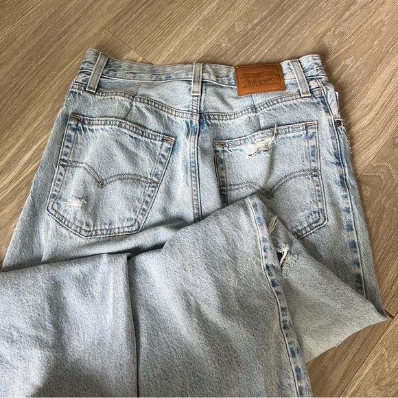 Custom Ripped Levi Denim Jeans - Picture 5 of 8